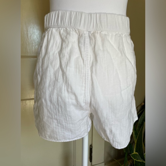 Universal Thread Cotton Gauze White Shorts - Picture 3 of 6